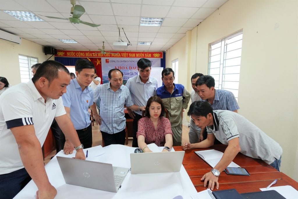 Khóa đào tạo 5S tại các nhà máy điện từ Huế trở vào Nam