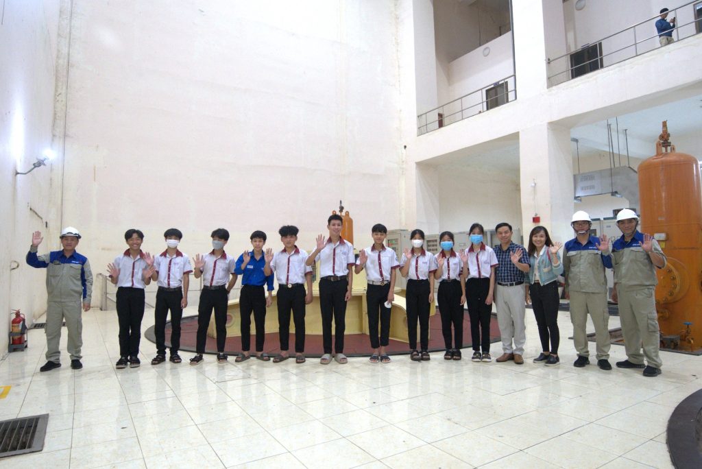 180 học sinh Trường THPT Bình Điền tham quan thủy điện Bình Điền