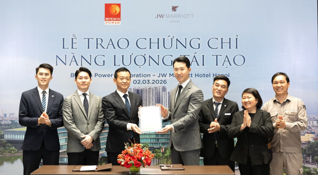 Trao gần 14.000 RECs cho khách sạn JW Marriott Hanoi, thúc đẩy xu hướng sử dụng điện xanh