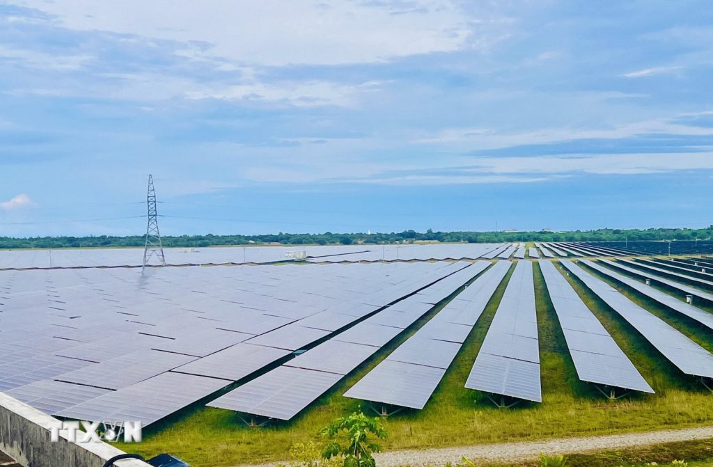 Chuyển dịch năng lượng xanh và bền vững